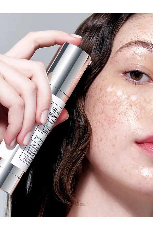 VT Cosmetics Интенсивная бустер-сыворотка для лица с микроиглами и экстрактом центеллы азиатской / Reedle Shot 300, 50 мл KRISTALLER, серебристый - фото 2