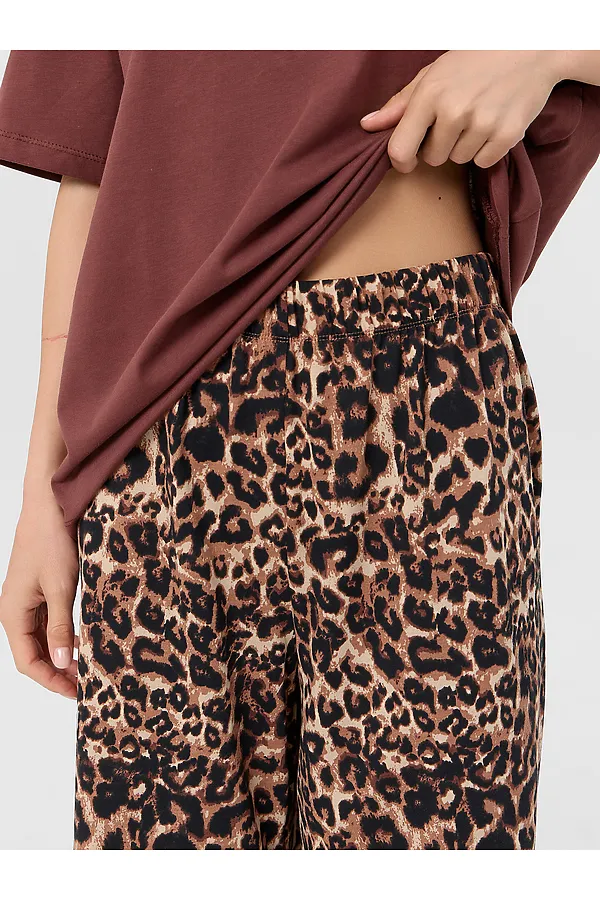 Пижама MARK FORMELLE, горячий шоколад +леопард на песочном - фото 2