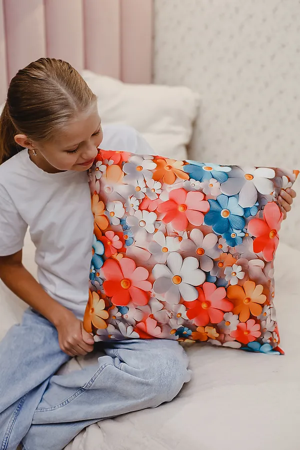 Наволочка декоративная декоративная 1 шт 3D эффект НАТАЛИ, цветные цветы - фото 2