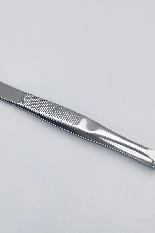 Zinger Пинцет для бровей скошенный / Classic B 164 S SH, ручная заточка, 88-90 мм, серебристый глянцевый KRISTALLER, серебристый - фото 2
