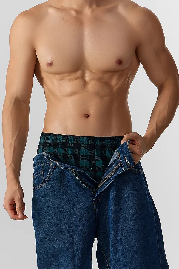 Трусы MARK FORMELLE, черная клетка на зеленом - фото 2