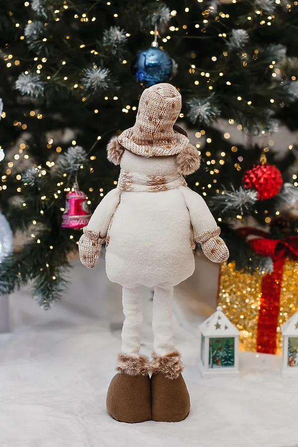 Игрушка новогодняя с выдвижными ногами Снеговик в наушниках в шляпе НАТАЛИ, бежевый - фото 2