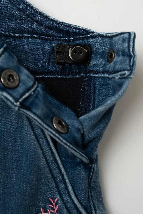 Полукомбинезон текстильный джинсовый утепленный флисом для девочек PLAYTODAY, тёмно-синий - фото 2