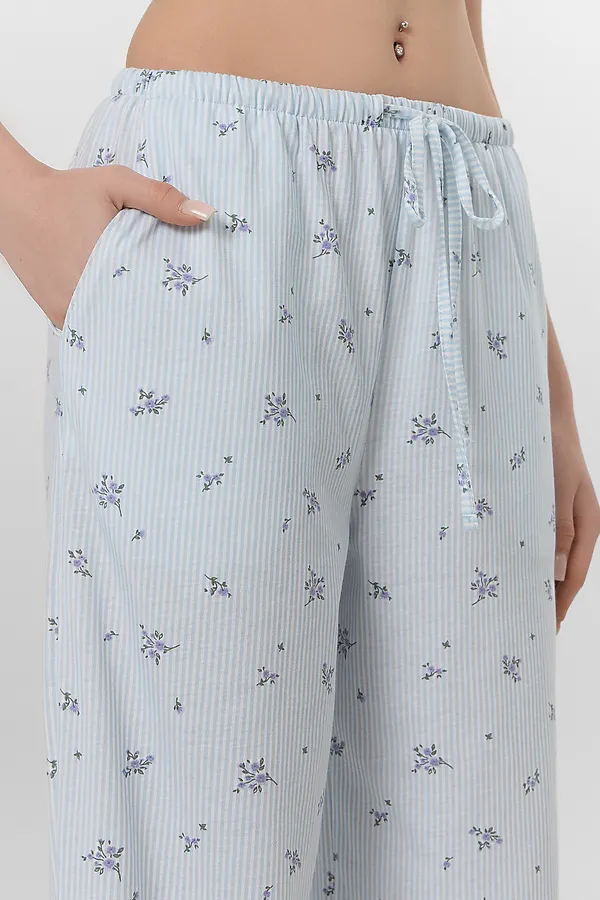 Брюки женские MARK FORMELLE, цветы на голубой полоске - фото 2