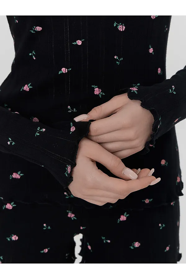 Комплект женский (джемпер, шорты) MARK FORMELLE, розочки на черном - фото 2