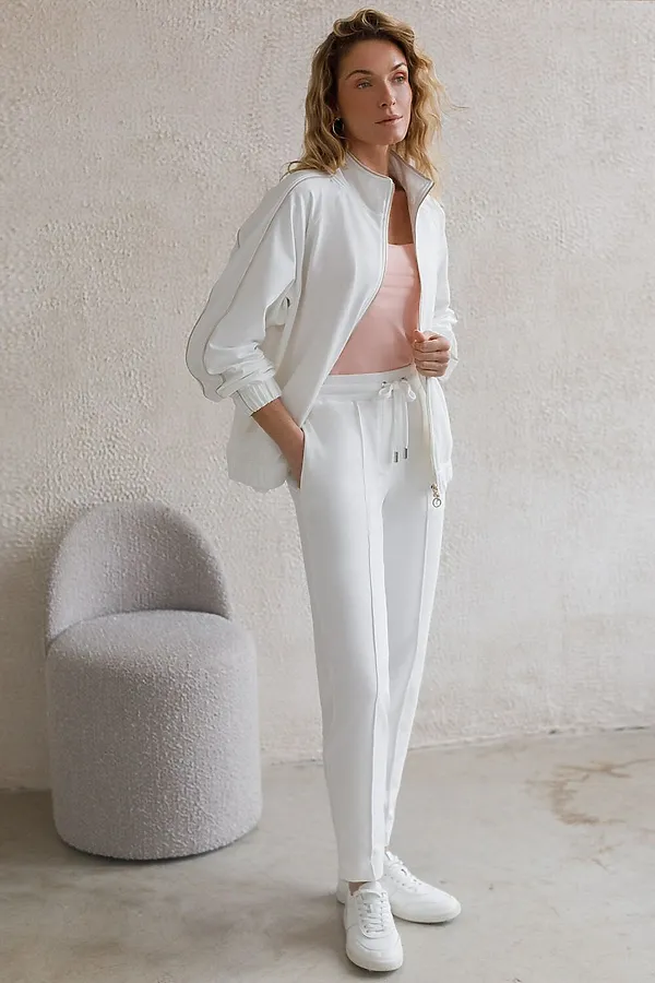 Трикотажные брюки на резинке из футера двухнитки эластичные VILATTE, белый - фото 2