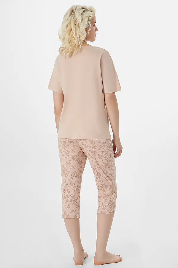 Комплект женский (футболка, бриджи) MARK FORMELLE, лунный свет +цветочки на молочном - фото 2