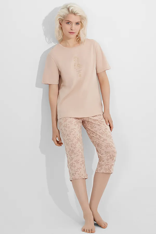 Комплект женский (футболка, бриджи) MARK FORMELLE, лунный свет +цветочки на молочном - фото 2