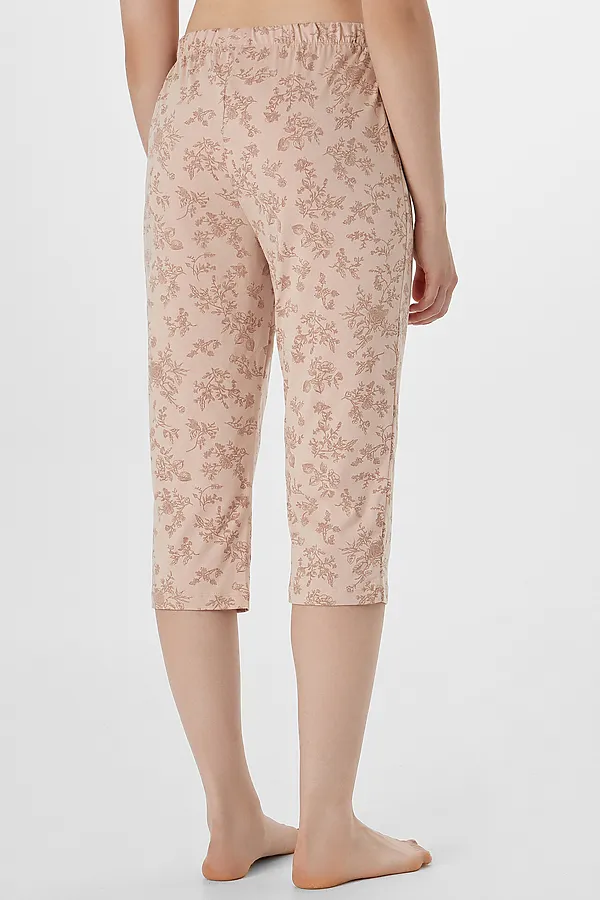 Комплект женский (футболка, бриджи) MARK FORMELLE, лунный свет +цветочки на молочном - фото 2