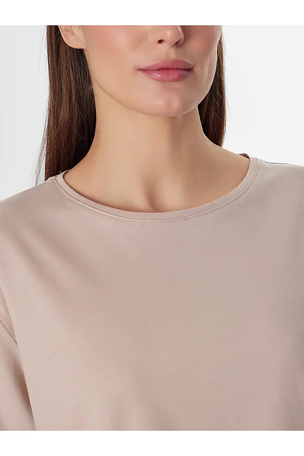 Комплект женский (футболка, бриджи) MARK FORMELLE, бежевый +цветы на холодном молоке - фото 2