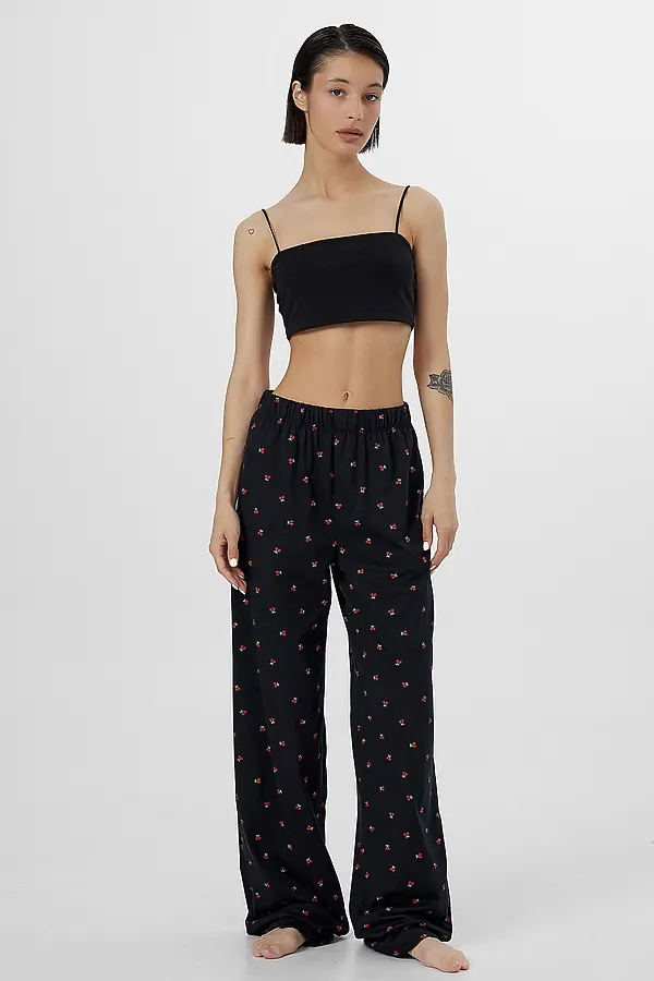 Брюки женские MARK FORMELLE, вишенки на черном - фото 2