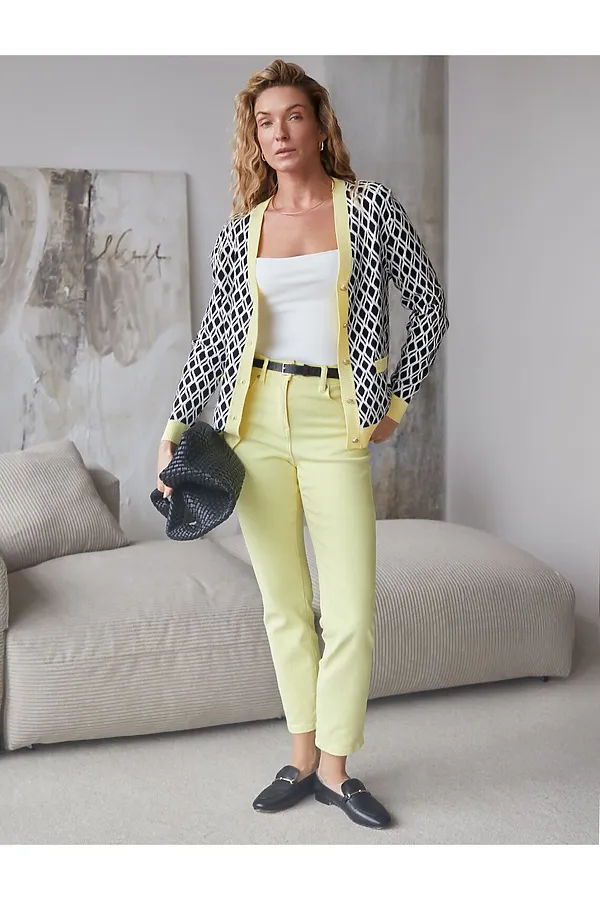 Кардиган с V-вырезом жаккардовой вязки с принтом ромб VILATTE, белый-черный - фото 2