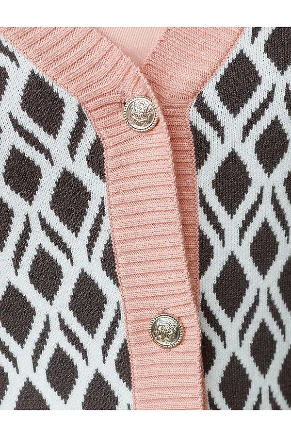 Кардиган с V-вырезом жаккардовой вязки с принтом ромб VILATTE, кофейный-белый - фото 2