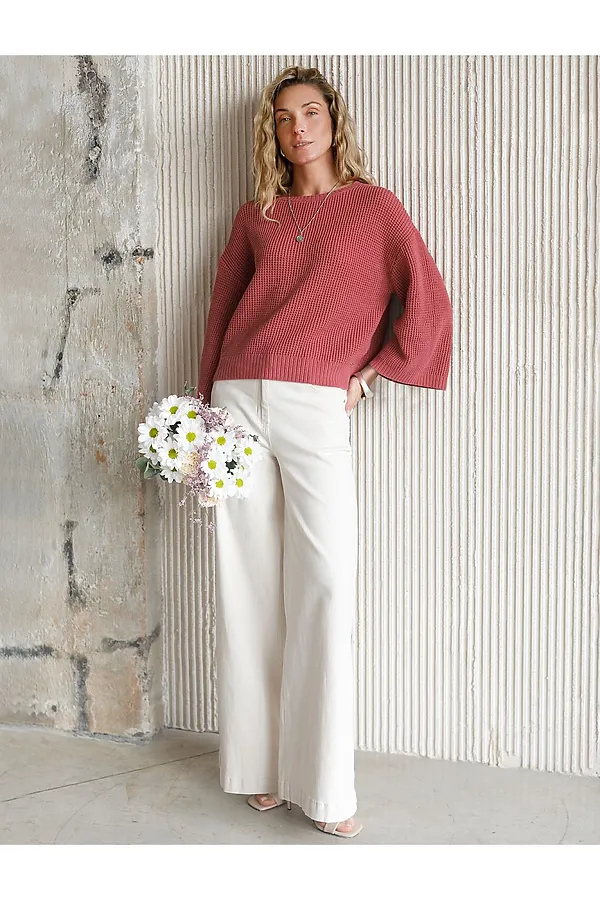 Укороченный джемпер с широкими рукавами рельефной вязки из хлопка с акрилом VILATTE, пыльно-розовый - фото 2