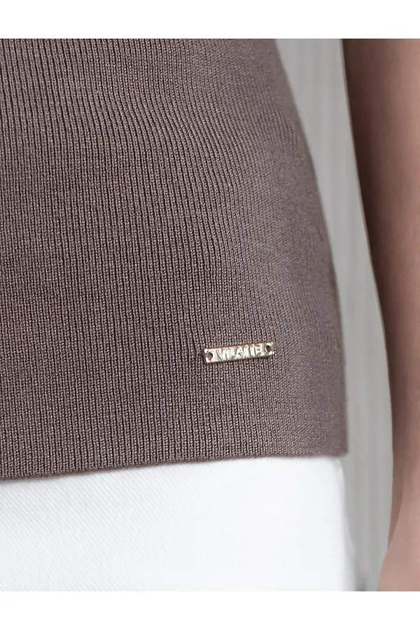 Джемпер с воротником-поло с коротким рукавом тонкой вязки из вискозы VILATTE, кофейный - фото 2