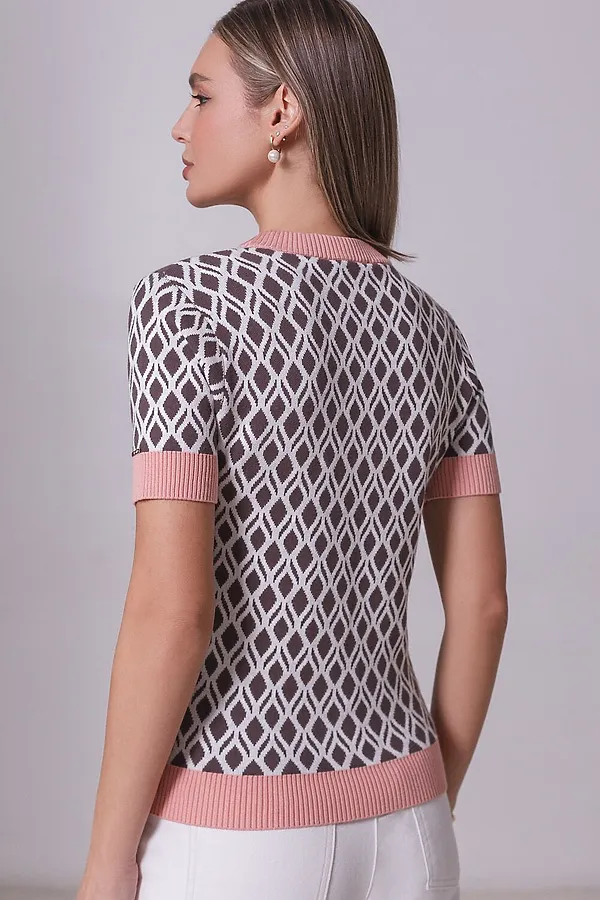 Джемпер с коротким рукавом жаккардовой вязки с принтом ромб VILATTE, кофейный-белый - фото 2