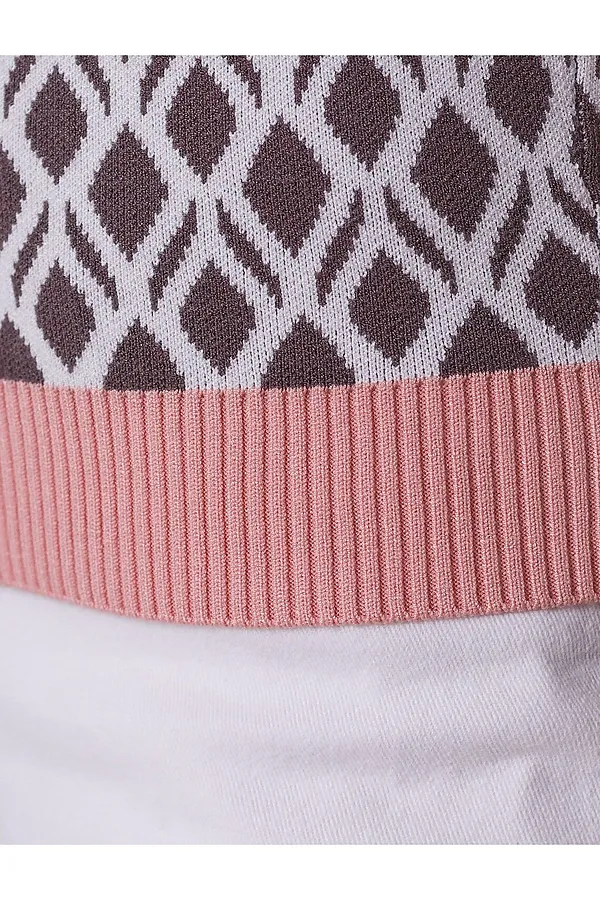 Джемпер с коротким рукавом жаккардовой вязки с принтом ромб VILATTE, кофейный-белый - фото 2