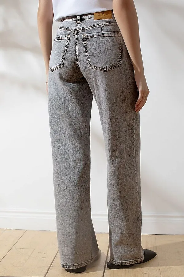 Джинсы трубы с декоративной стиркой из эластичного облегченного денима VILATTE, серый - фото 2