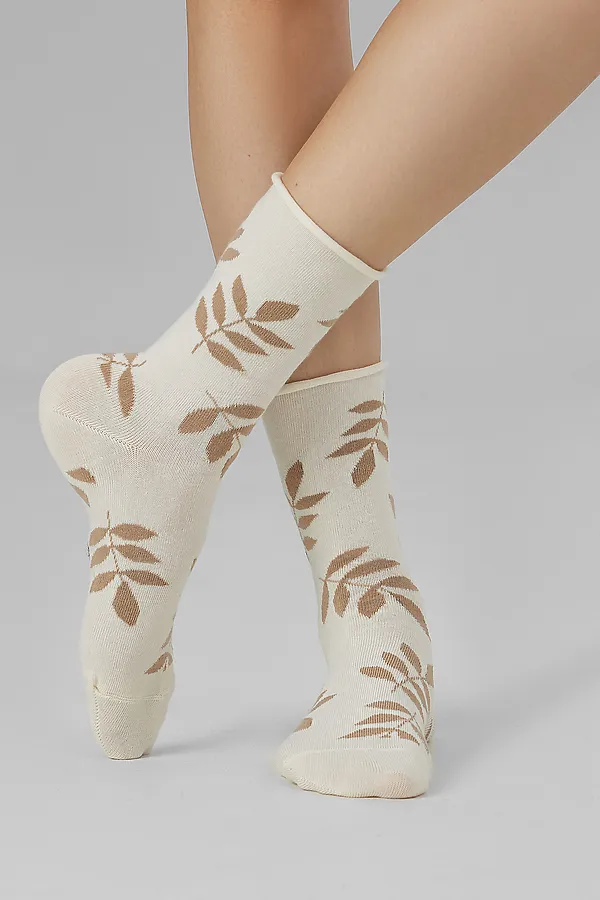 Носки женские MARK FORMELLE, молочный - фото 2