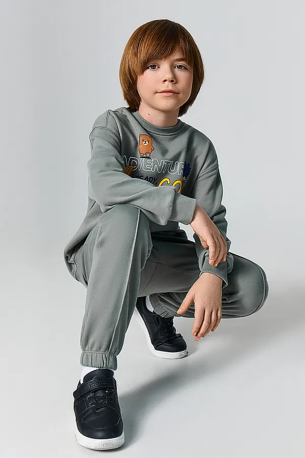 Комплект для мальчиков (джемпер, брюки) MARK FORMELLE, водяная лилия +печать - фото 2