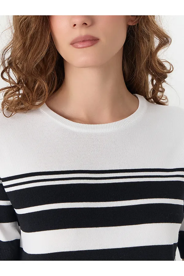 Джемпер женский MARK FORMELLE, черно -белая полоска - фото 2