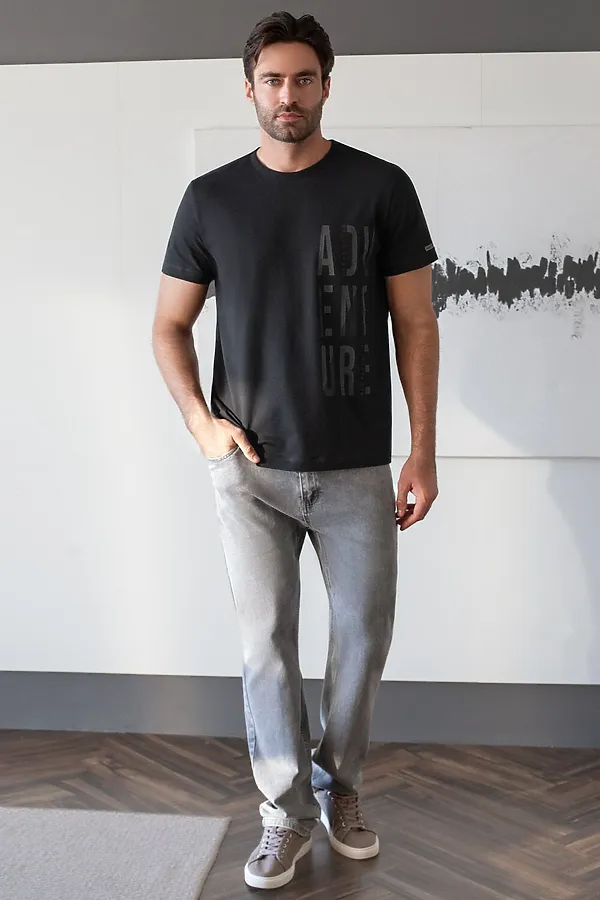 Футболка базовая полуприлегающая из премиального хлопка с принтом VILATTE, черный_adventure - фото 2