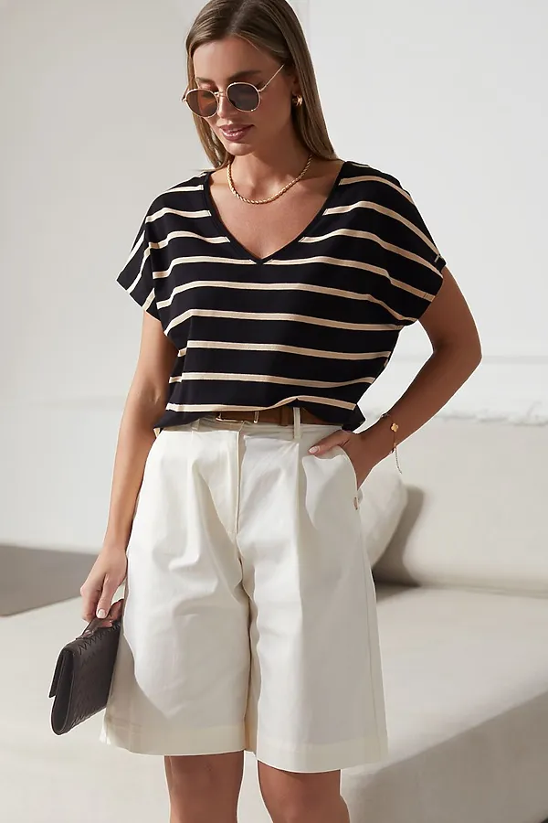 Футболка в полоску с V-вырезом и цельнокроеным рукавом из премиального хлопка VILATTE, черный-бежевый - фото 2