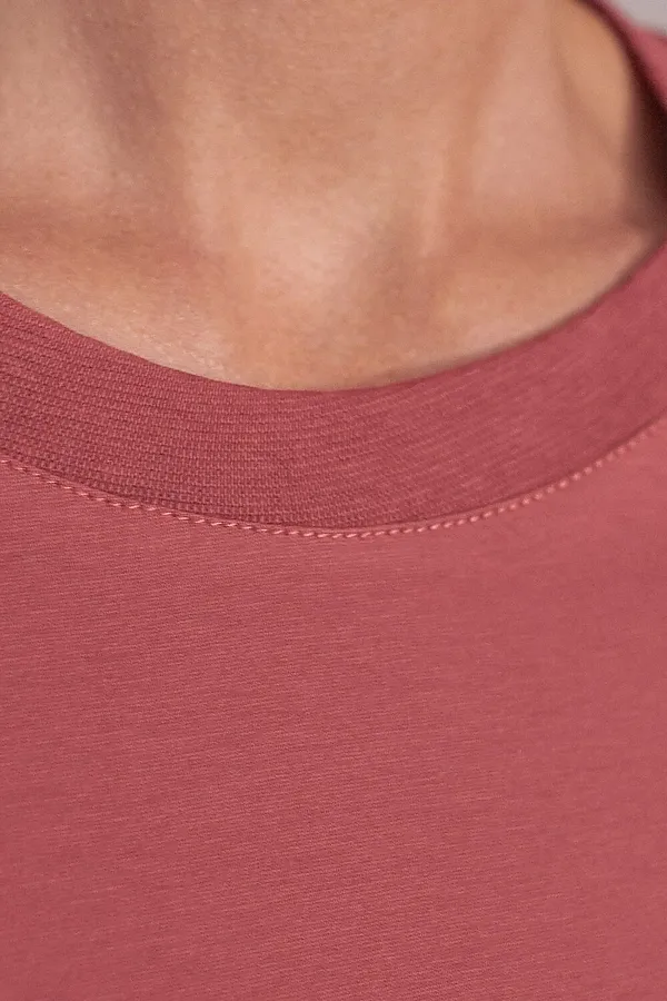 Свободная футболка из премиального хлопка с эластаном VILATTE, т.коралл - фото 2
