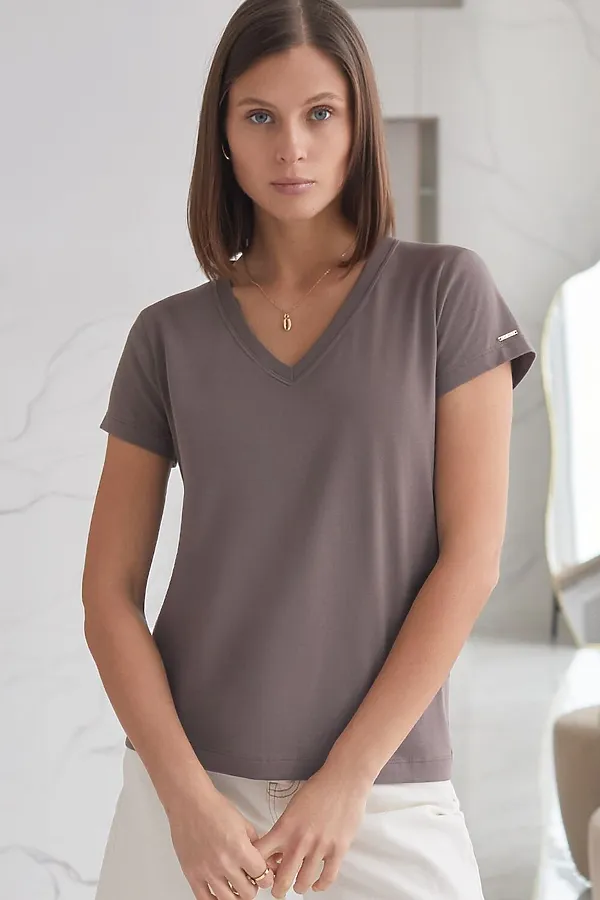 Базовая футболка из премиального хлопка с V образным вырезом VILATTE, кофе - фото 2