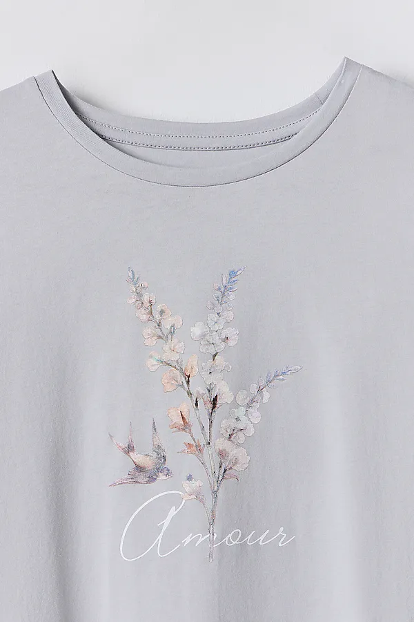 Комплект женский (футболка, бриджи) MARK FORMELLE, серый +веточки на сером - фото 2