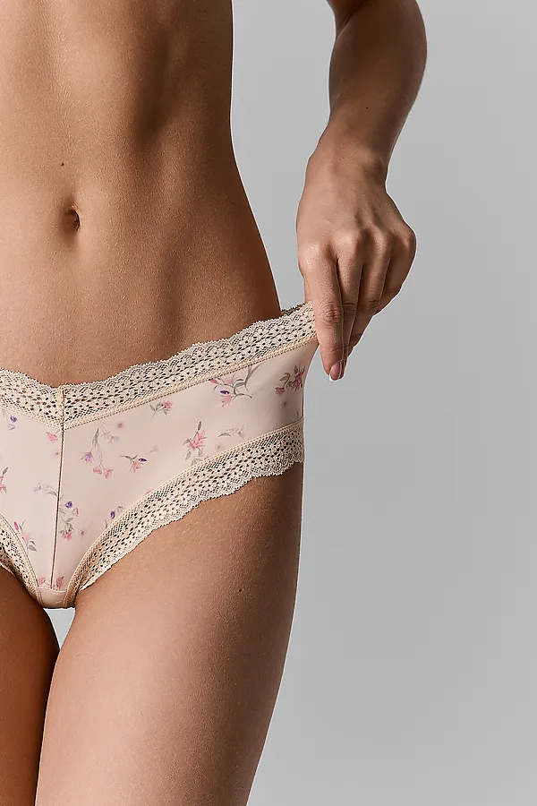 Трусы женские MARK FORMELLE, цветочки на бежевом - фото 2