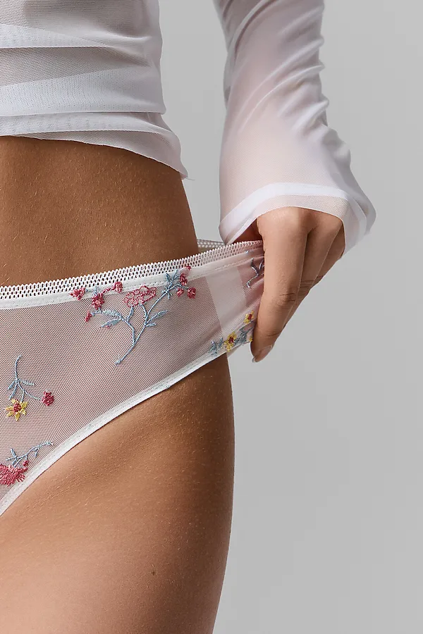 Трусы женские MARK FORMELLE, цветы на молочном - фото 2