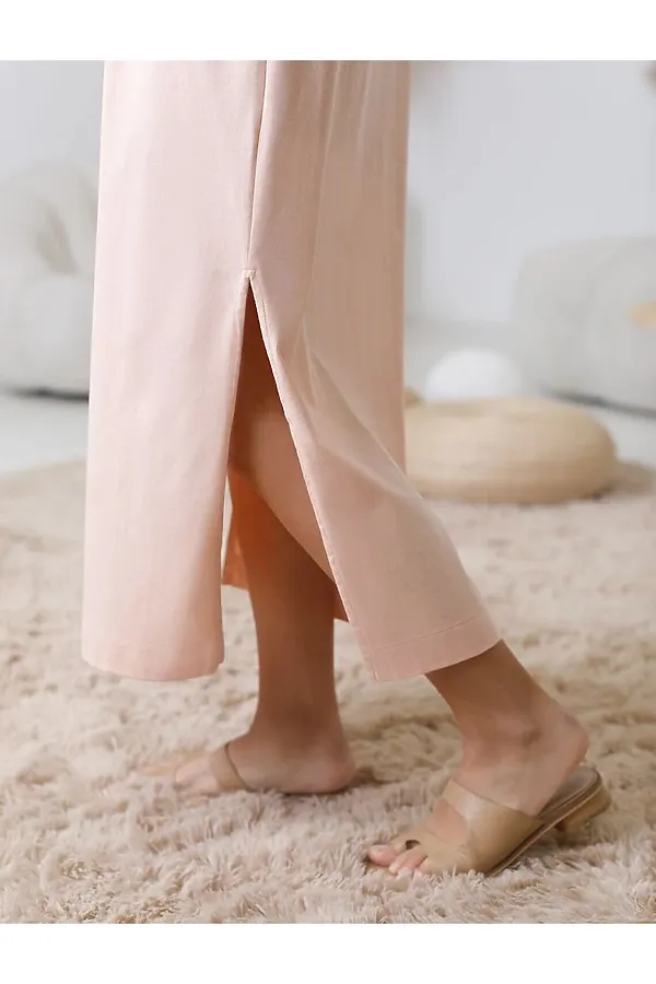 Длинное прямое платье с разрезами из 100% хлопка VILATTE, пудра - фото 2