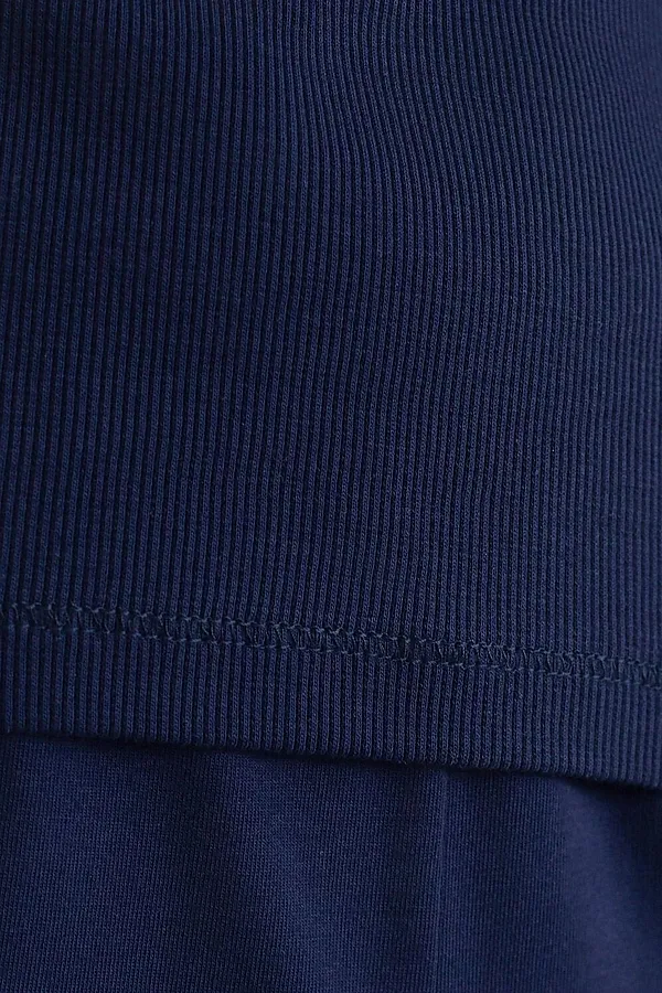 Топ с круглым вырезом из фактурного трикотажа в рубчик VILATTE, т.синий - фото 2