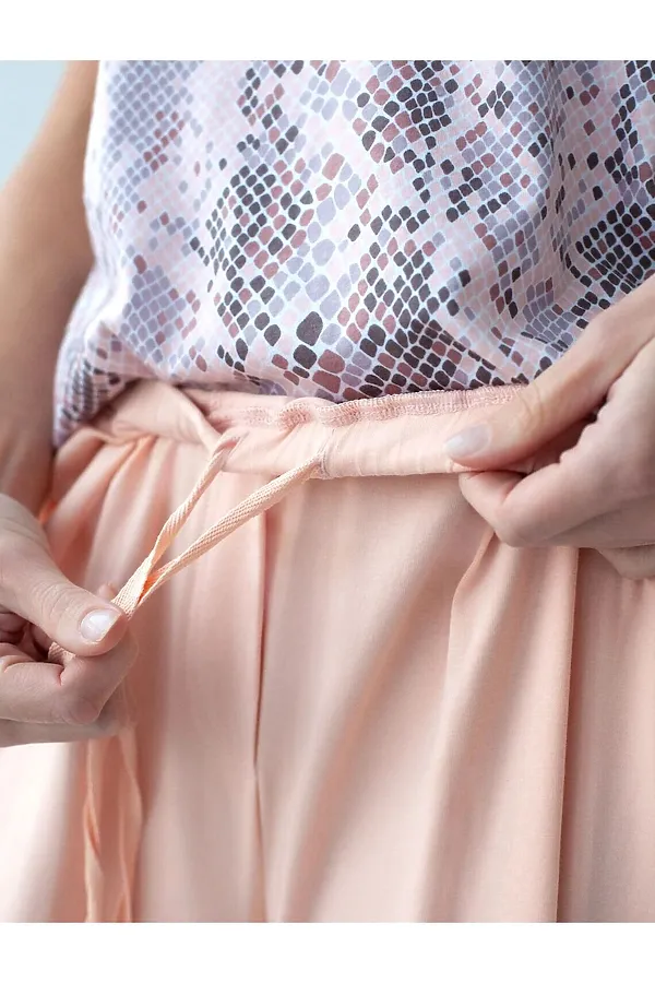 Укороченные широкие брюки кюлоты на резинке из 100% хлопка VILATTE, пудра - фото 2