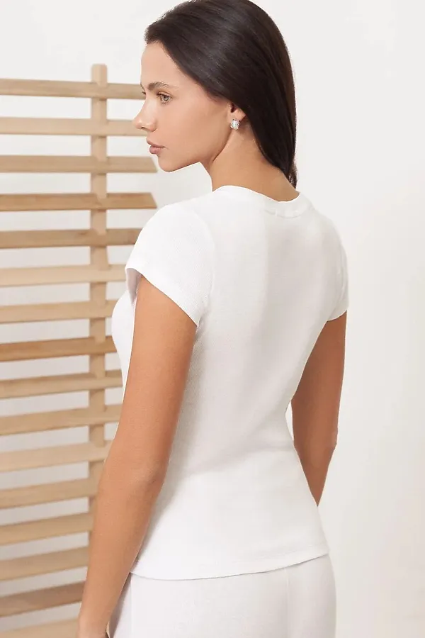 Футболка с V вырезом из фактурного трикотажа в рубчик VILATTE, белый - фото 2