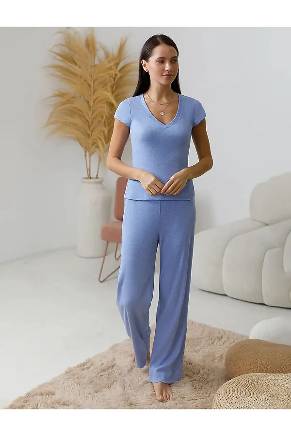 Футболка с V вырезом из фактурного трикотажа в рубчик VILATTE, голубой меланж - фото 2