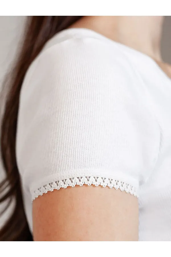 Футболка с круглым вырезом из фактурного трикотажа в рубчик VILATTE, белый - фото 2