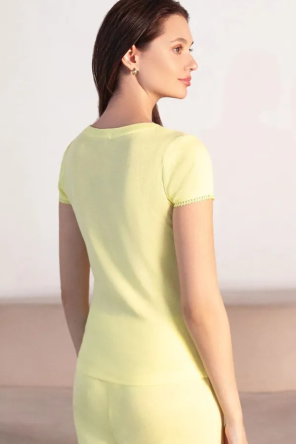 Футболка с круглым вырезом из фактурного трикотажа в рубчик VILATTE, лимонный - фото 2
