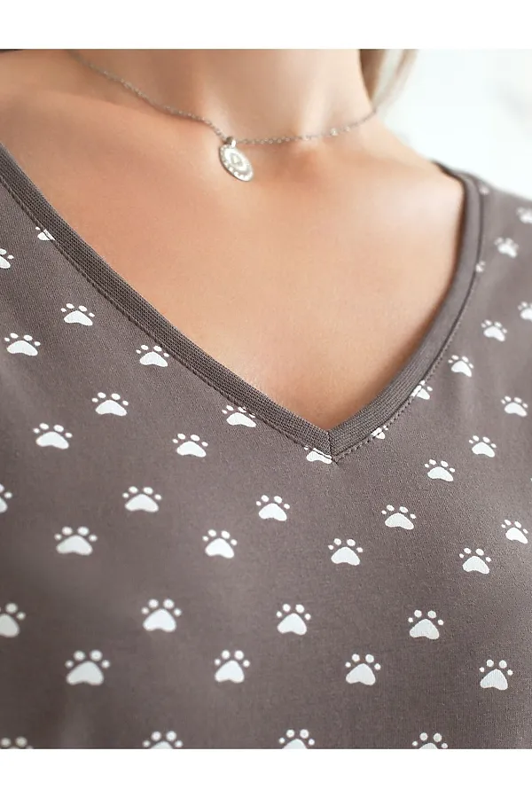 Свободная футболка с V-вырезом и цельнокроеным рукавом из 100% хлопка с принтом VILATTE, кофе-белый лапы - фото 2