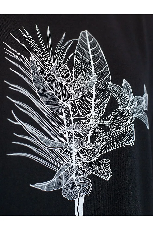 Футболка с принтом свободная из премиального 100% хлопка VILATTE, черный_тропики - фото 2