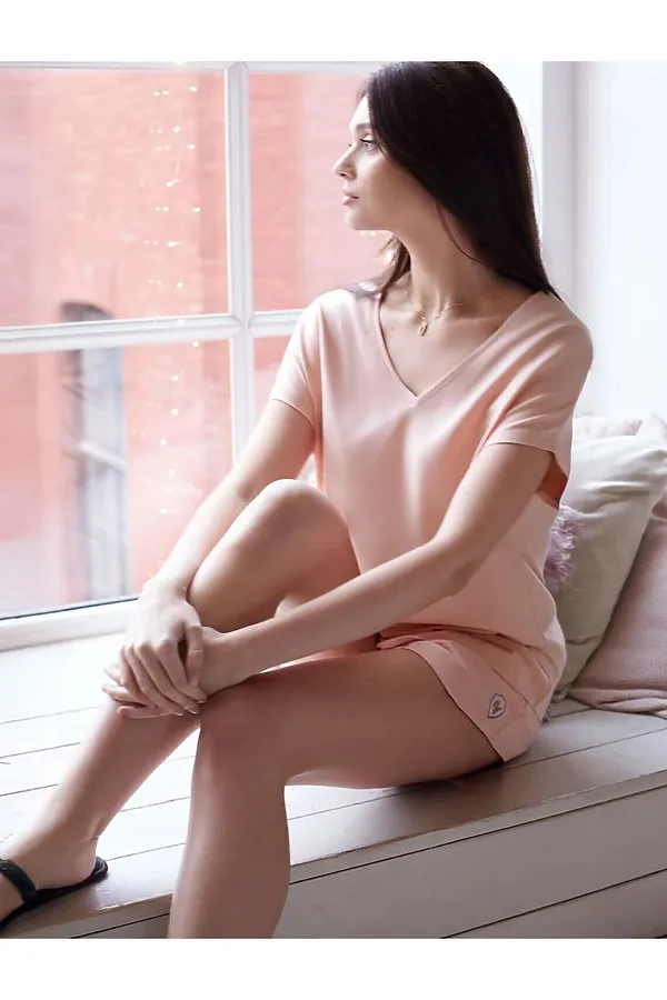 Свободная футболка с V-вырезом и цельнокроеным рукавом из 100% хлопка VILATTE, пудра - фото 2