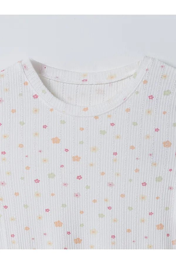 Комплект женский (джемпер, шорты) MARK FORMELLE, цветы на белом - фото 2