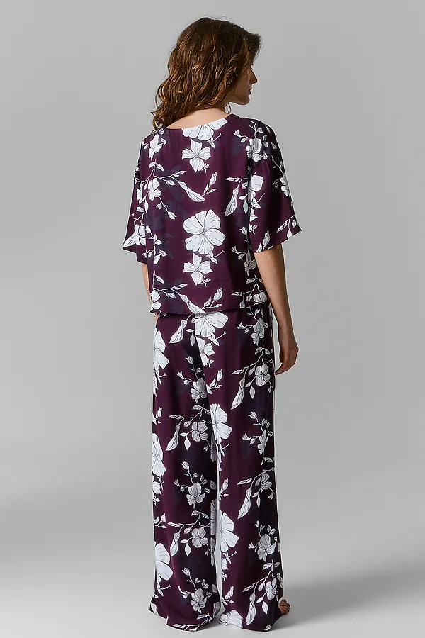 Костюм женский (жакет, брюки) MARK FORMELLE, цветы на винном - фото 2