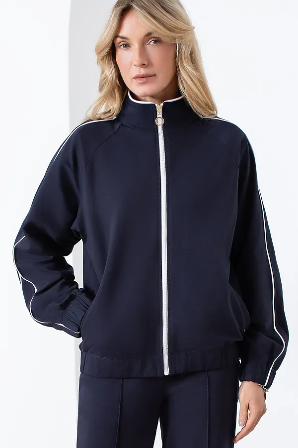 Свободный бомбер с лампасами на молнии из петельчатого футера двухнитки с эластаном VILATTE, т.синий - фото 2