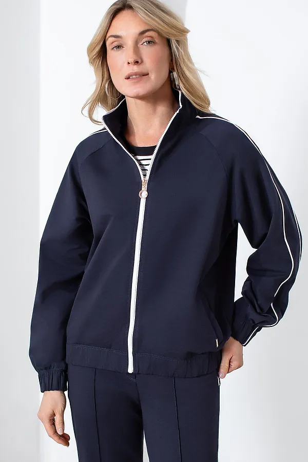 Свободный бомбер с лампасами на молнии из петельчатого футера двухнитки с эластаном VILATTE, т.синий - фото 2