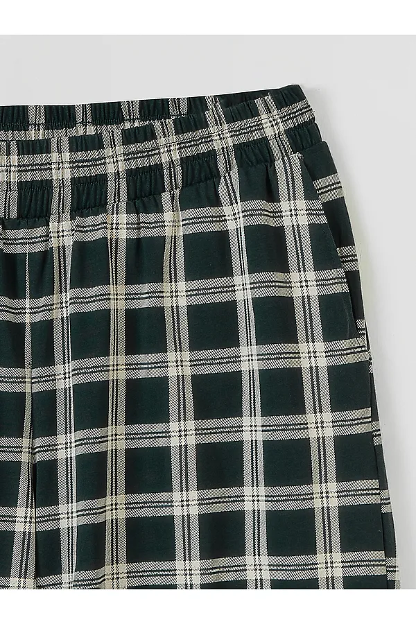 Комплект мужской (футболка, шорты) MARK FORMELLE, зеленый бархат +зеленая клетка - фото 2