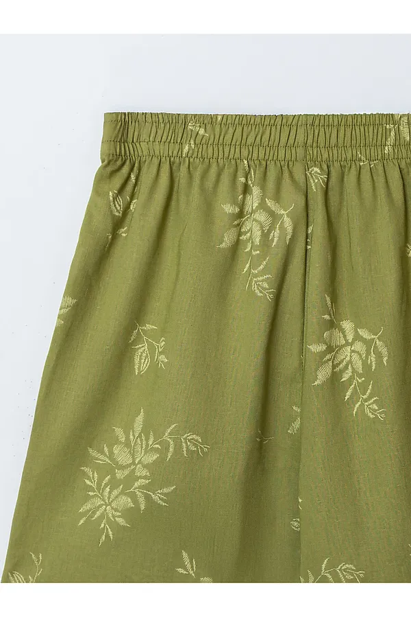 Шорты женские MARK FORMELLE, цветы на оливковом - фото 2