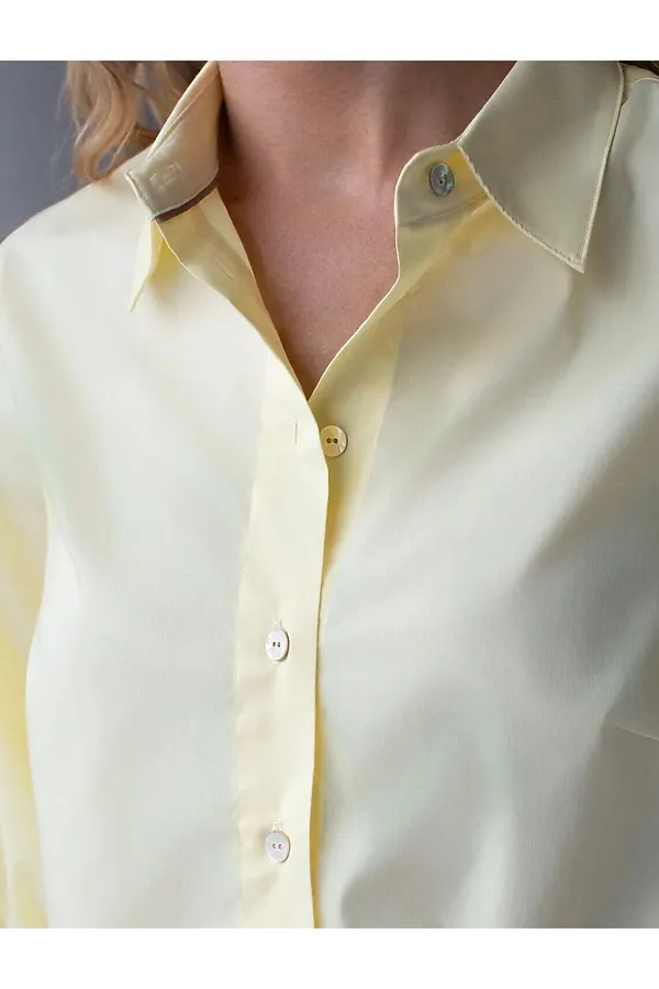 Укороченная блузка с рукавами буфами и с кулиской по низу из эластичного хлопка VILATTE, лимонный - фото 2