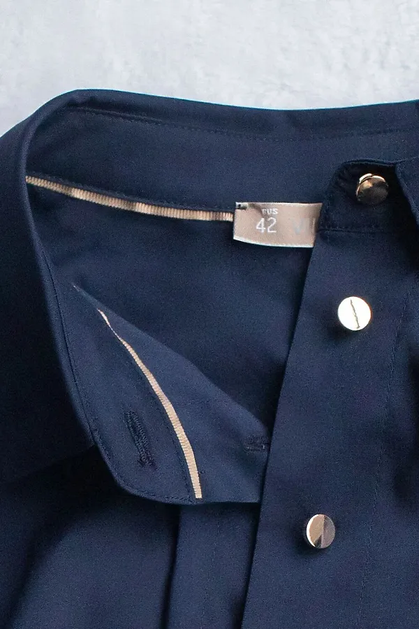 Укороченная блузка с рукавами буфами и с кулиской по низу из эластичного хлопка VILATTE, темно-синий - фото 2